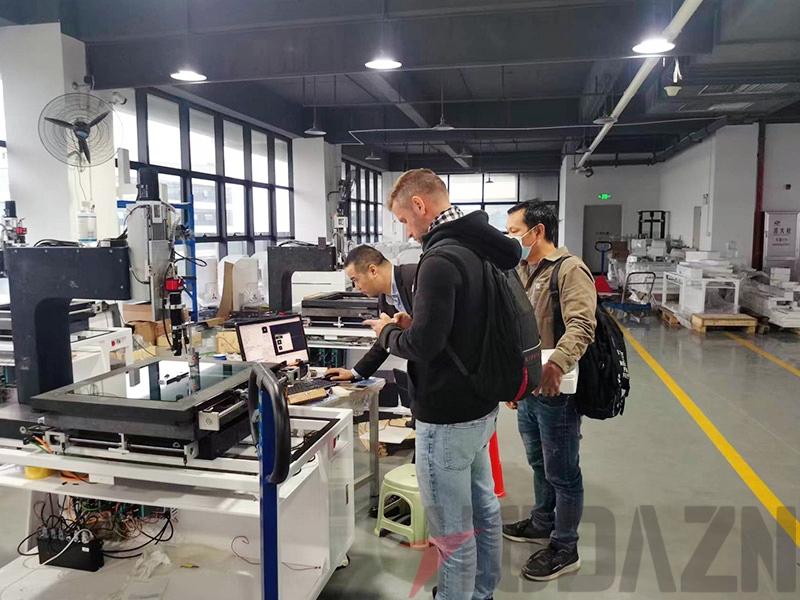 2022年11月份法国客户现场考察，预定二次元